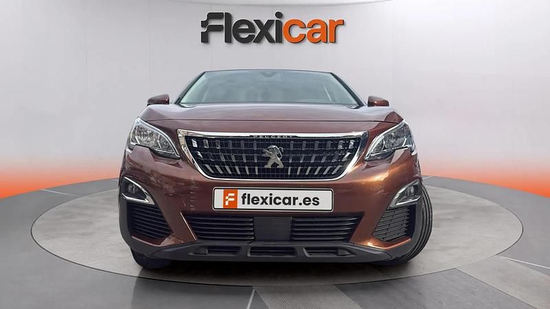 Usado Peugeot 3008 Allure 131 CV (96 kW) 2019 Marrón SUV