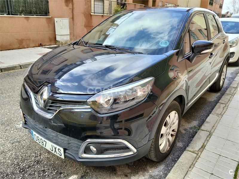 Usado Renault Captur Zen 90 CV (66 kW) 2017 Negro SUV