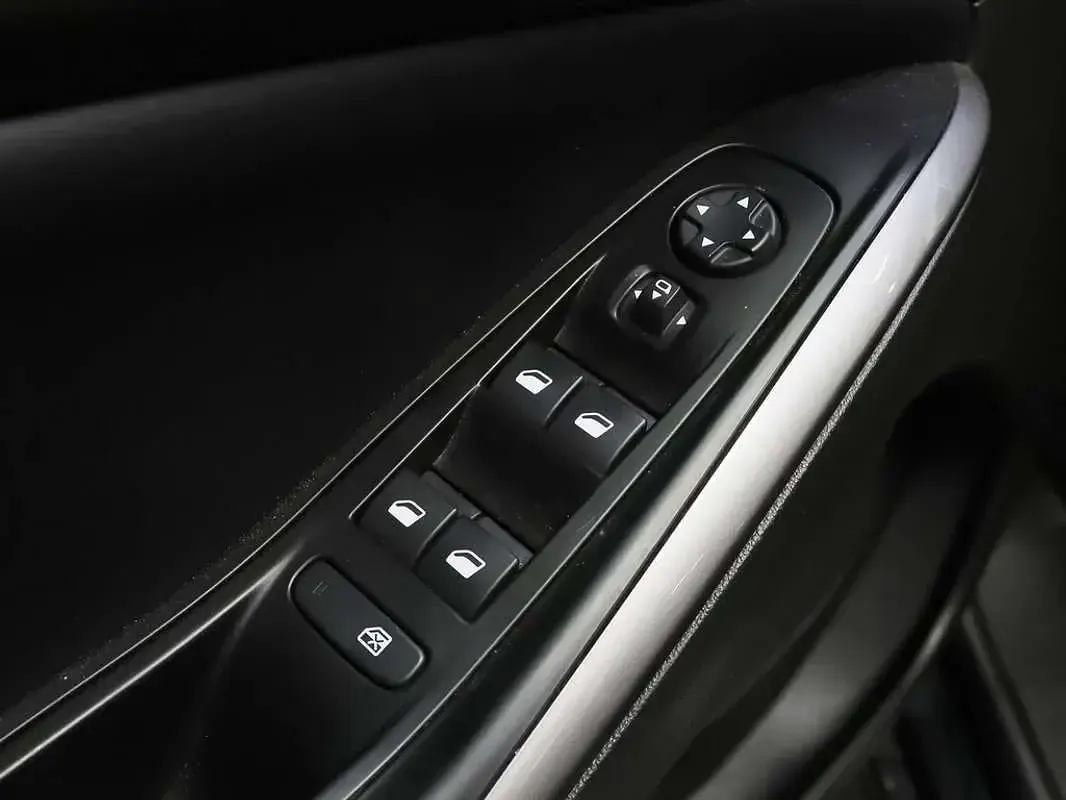 Usado Opel Grandland X 226 CV (166 kW) 2023 Negro SUV