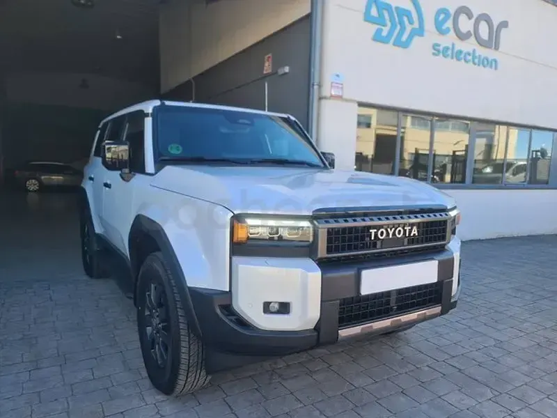 Usado Toyota Land Cruiser 207 CV (152 kW) 2024 Blanco SUV