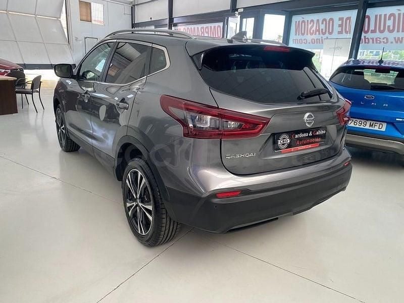 Usado Nissan Qashqai 115 CV (84 kW) 2021 Gris / plata SUV
