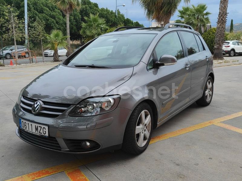 Gris / plata Usado 2008 VW Golf Plus Highline Monovolumen | 8700 € (Un poco caro) - Imagen 1/4