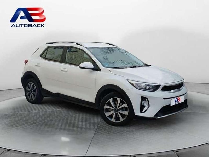Usado Kia Stonic 101 CV (74 kW) 2022 Blanco SUV
