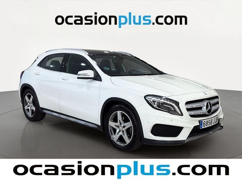 Usado Mercedes GLA200 AMG line 136 CV (100 kW) 2015 Blanco SUV
