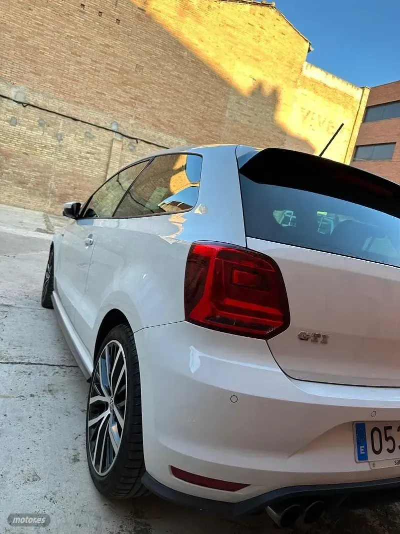 Usado VW Polo Style 192 CV (141 kW) 2015 Blanco Berlina
