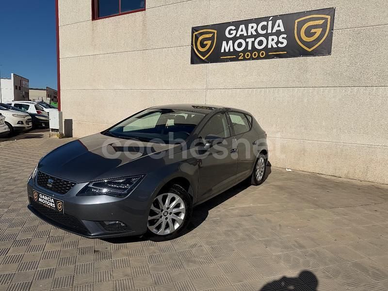 Usado Seat Leon Style 110 CV (80 kW) 2015 Gris / plata Berlina