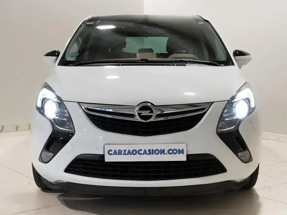 Używany Opel Zafira Excellence 140 KM (102 kW) 2016 Biały Minivan