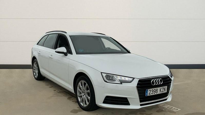 Usado Audi A4 Advanced 150 CV (110 kW) 2019 Blanco Familiar