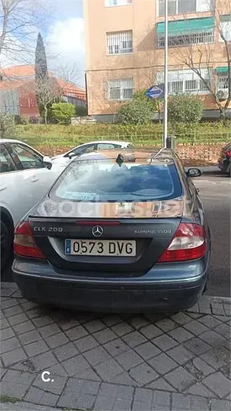 Usado Mercedes CLK200 Avantgarde 163 CV (119 kW) 2006 Gris / plata Coupe