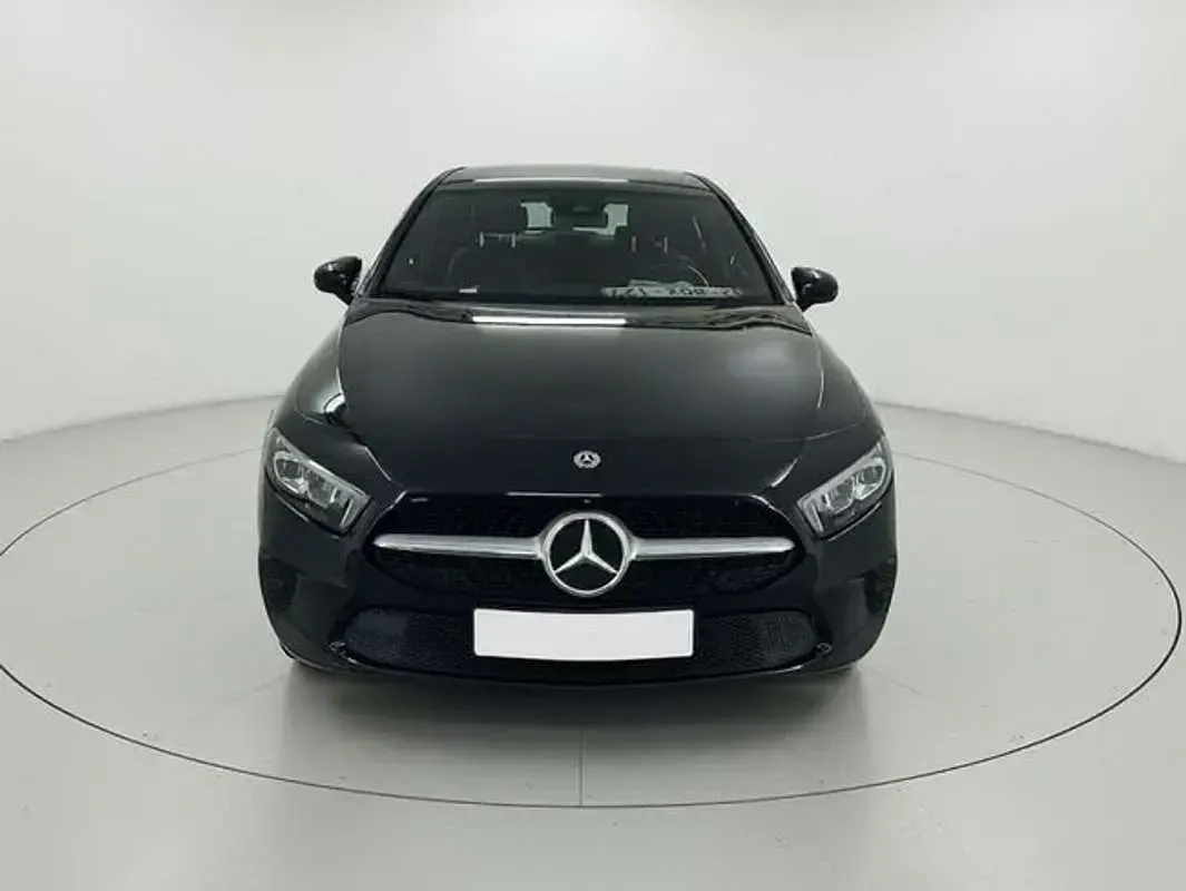 Usado Mercedes E250 Business 218 CV (160 kW) 2022 Negro Berlina