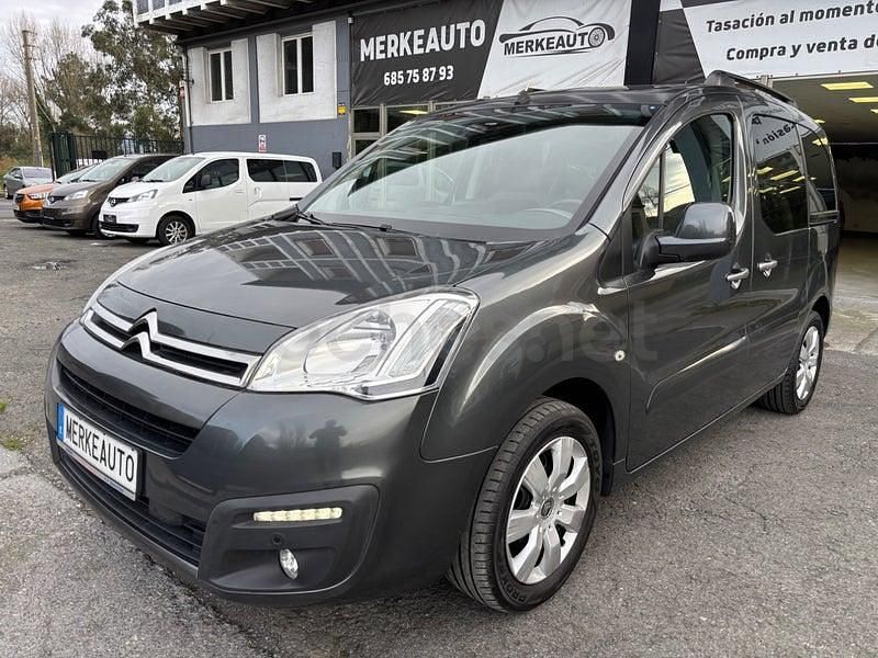 Usado Citroën Berlingo Feel 120 CV (88 kW) 2016 Gris / plata Monovolumen