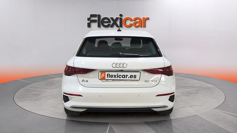 Usado Audi A3 Premium 110 CV (80 kW) 2021 Blanco Berlina