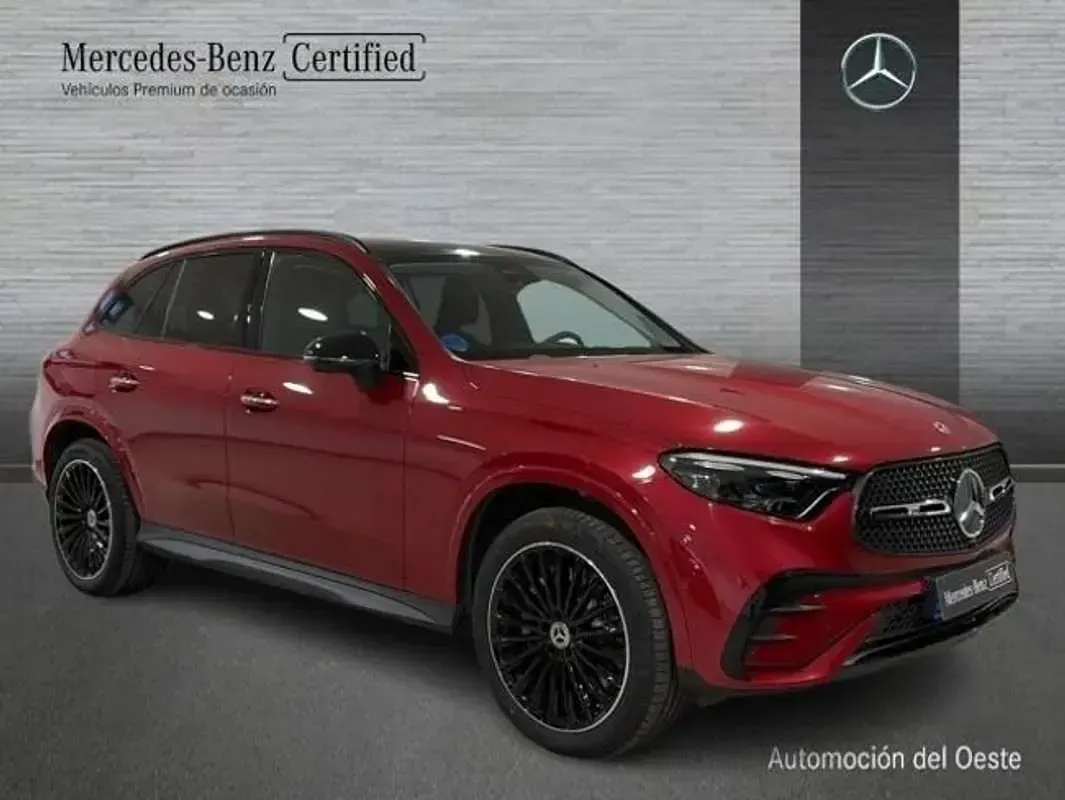 Usado Mercedes GLC300e 333 CV (244 kW) 2025 Rojo SUV