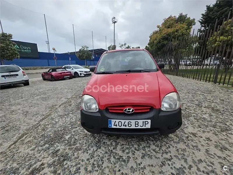 Usado Hyundai Atos GLS 55 CV (40 kW) 2001 Rojo Utilitario