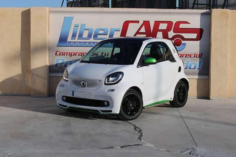 Blanco Usado 2018 Smart ForTwo Electric Drive Passion Coupe | 10.990 € (Buen precio) - Imagen 1/4