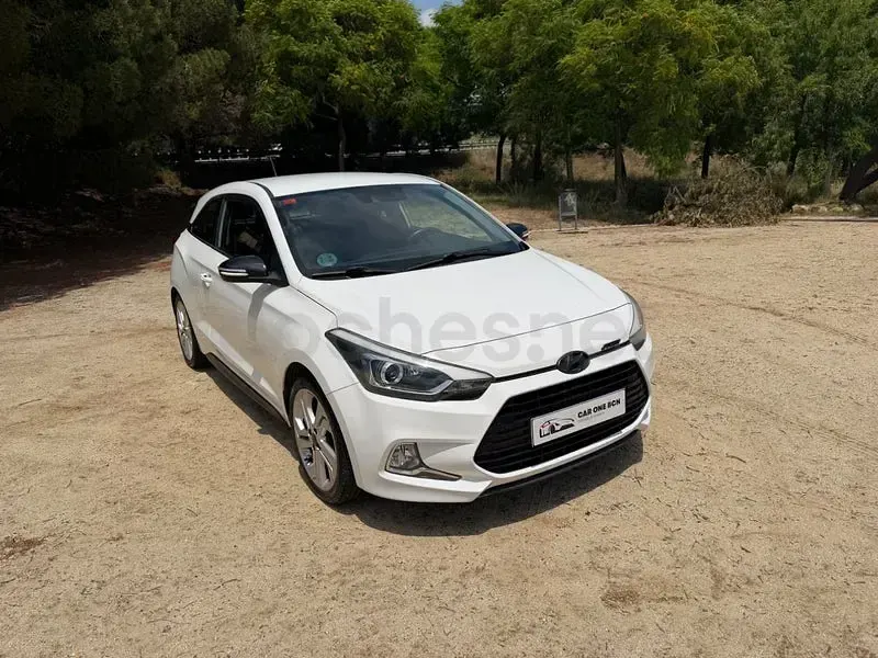 Usado Hyundai i20 Sport 120 CV (88 kW) 2019 Blanco Utilitario