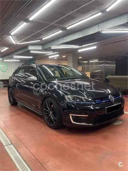 Negro Usado 2015 VW Golf VII GTE Berlina | 14.990 € (Caro) - Imagen 1/4