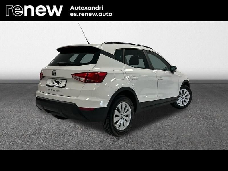 Usado Seat Arona Ecomotive 95 CV (69 kW) 2019 Blanco SUV