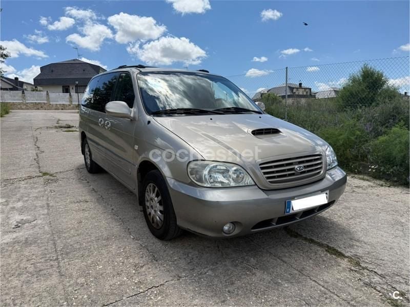 Usado Kia Carnival EX 144 CV (105 kW) 2003 Beige Monovolumen
