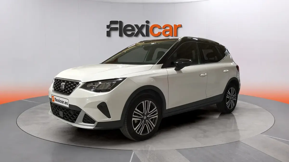 Usado Seat Arona Xperience 116 CV (85 kW) 2024 Blanco SUV
