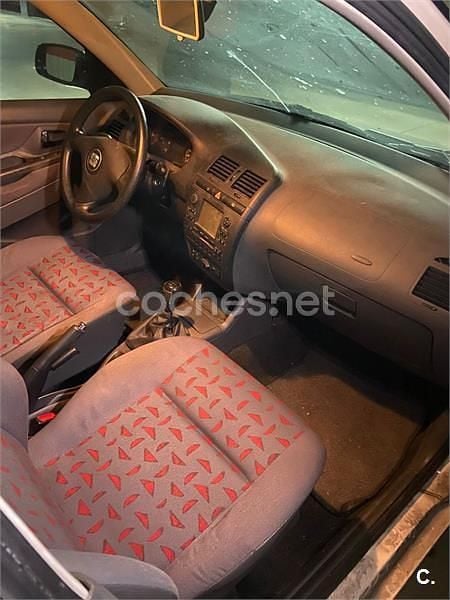 Usado Seat Cordoba Stella 75 CV (55 kW) 2002 Blanco Berlina