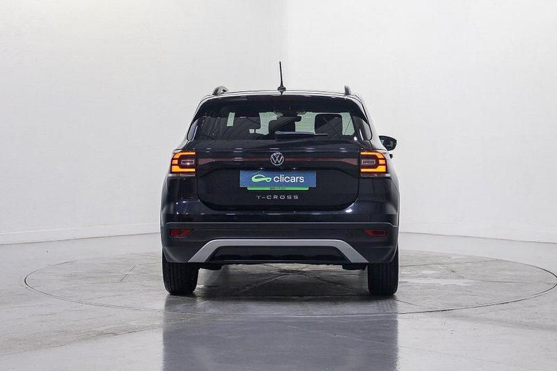 Usado VW T-Cross Advance 110 CV (80 kW) 2021 Negro SUV