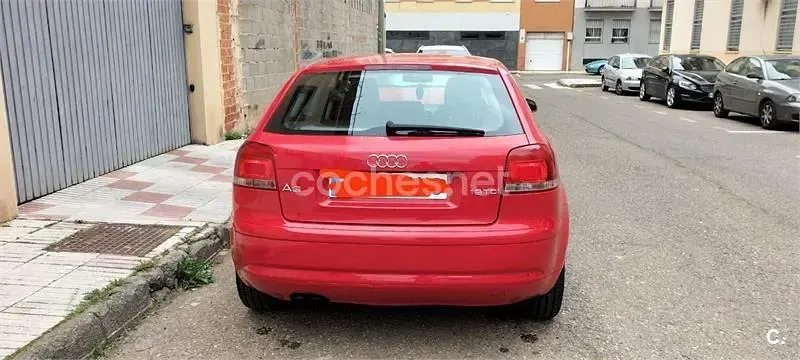 Usado Audi A3 Ambition 105 CV (77 kW) 2005 Rojo Utilitario