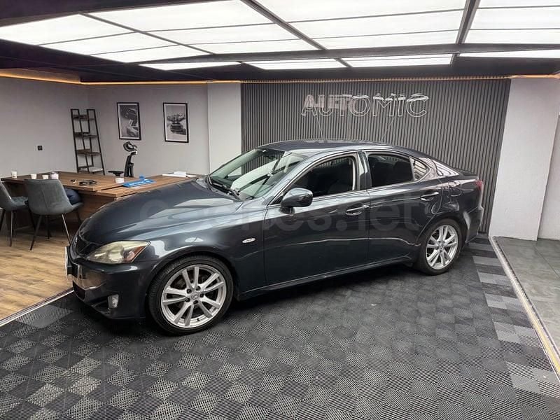 Usado Lexus IS250 President Line 208 CV (152 kW) 2007 Gris / plata Berlina