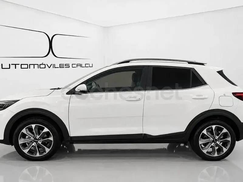 Usado Kia Stonic Style 100 CV (73 kW) 2025 Blanco SUV