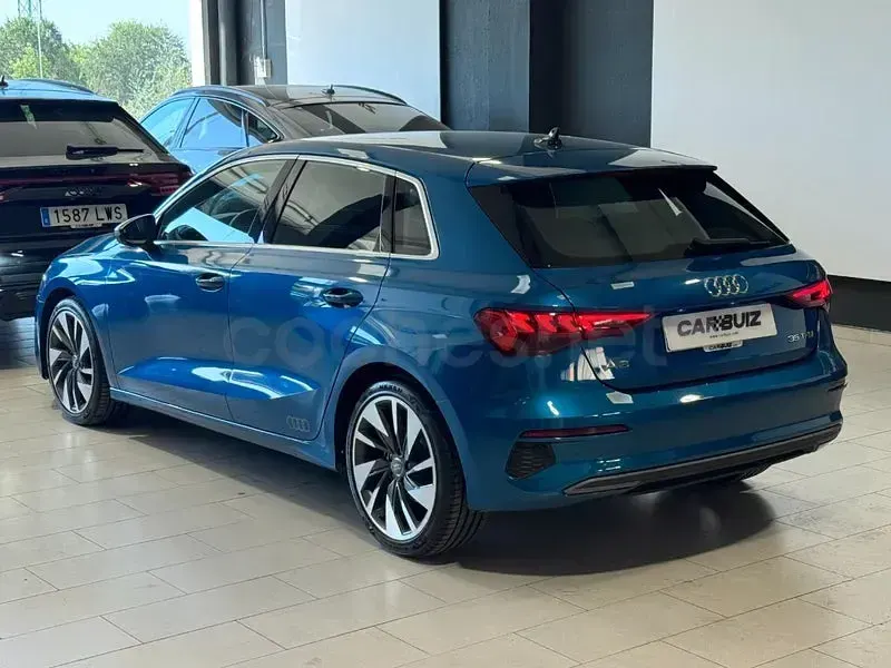 Usado Audi A3 S-Line 150 CV (110 kW) 2021 Azul Berlina
