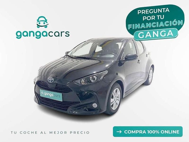 Negro Usado 2022 Toyota Yaris Hybrid Active Berlina | 15.990 € (Super precio) - Imagen 1/4