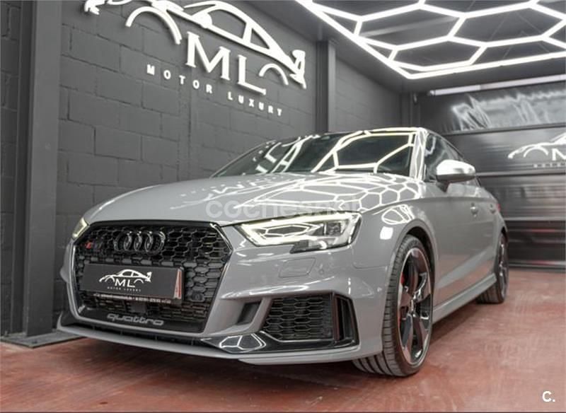 Usado Audi RS3 400 CV (294 kW) 2019 Gris / plata Berlina
