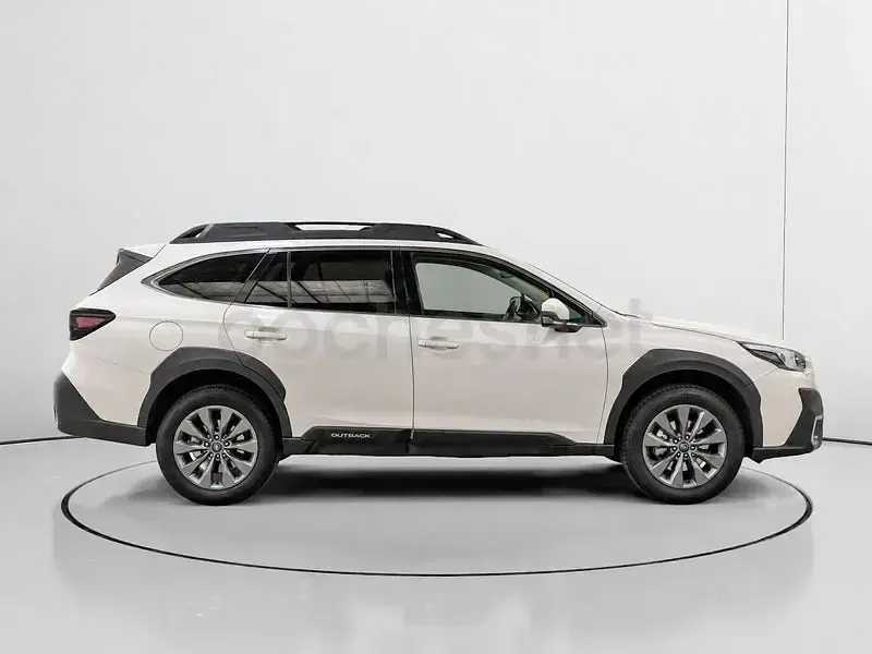 Usado Subaru Outback 169 CV (124 kW) 2023 Blanco Familiar