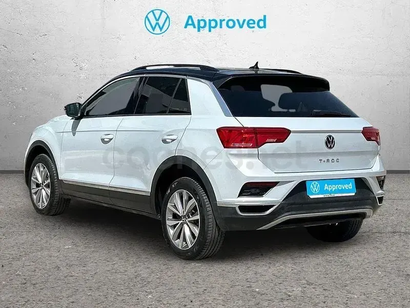 Usado VW T-Roc Advance 150 CV (110 kW) 2022 Gris / plata SUV