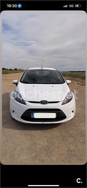 Usado Ford Fiesta Titanium 95 HP (69 kW) 2012 Branco Citadino
