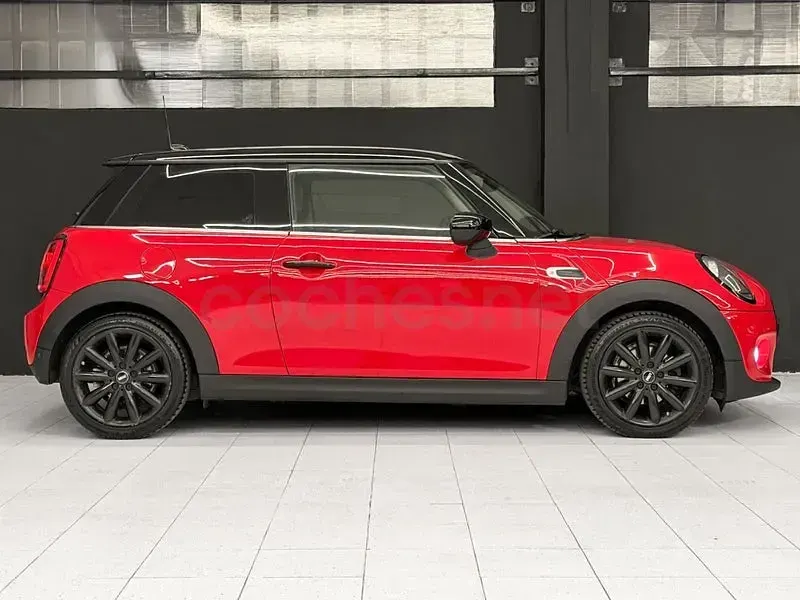 Usado Mini ONE 102 CV (75 kW) 2021 Rojo Utilitario