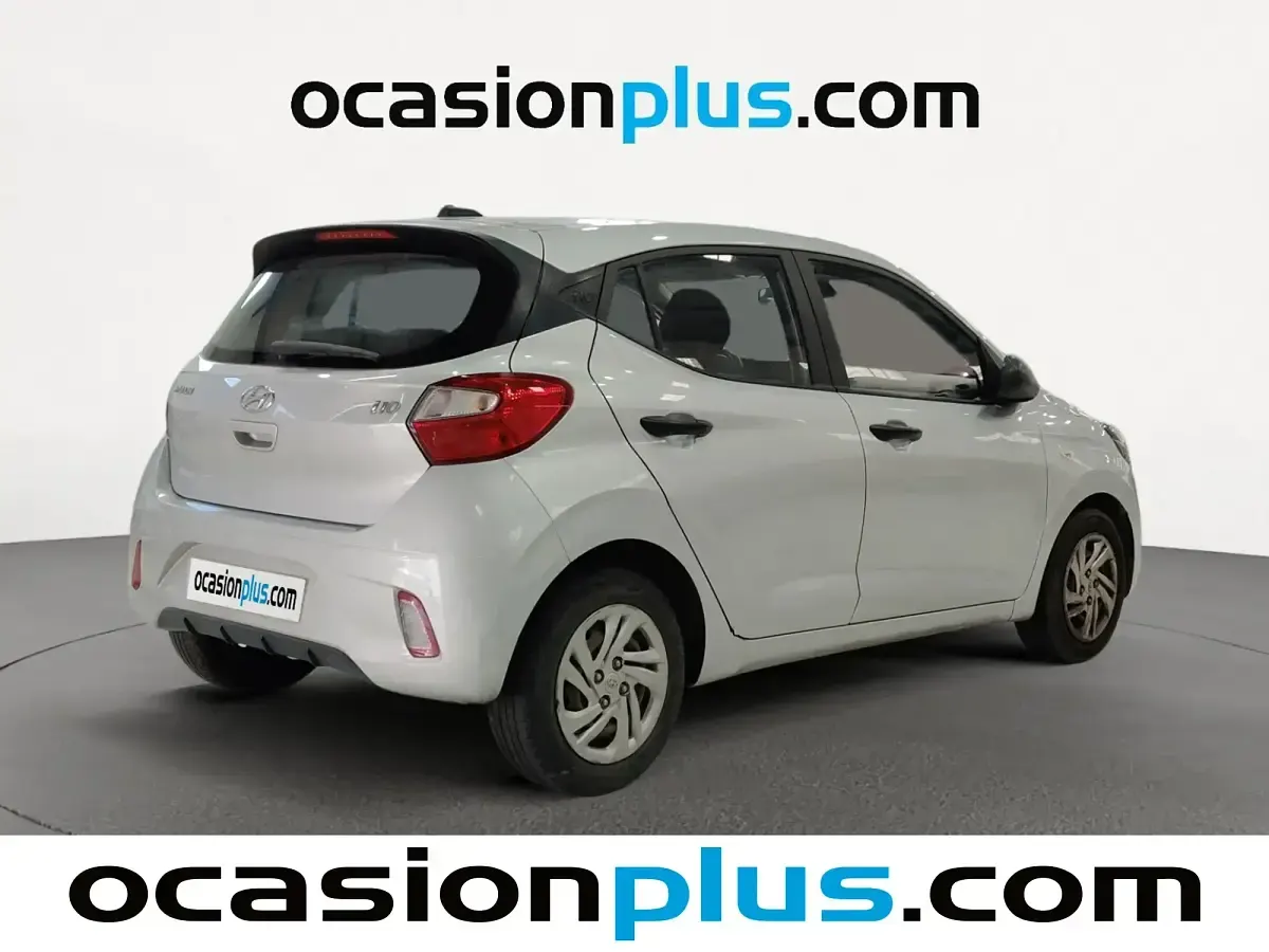 Usado Hyundai i10 67 CV (49 kW) 2022 Gris / plata Utilitario