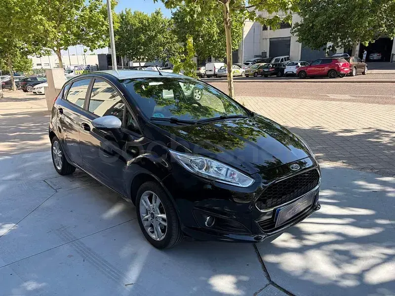Usado Ford Fiesta Titanium 82 CV (60 kW) 2016 Negro Utilitario