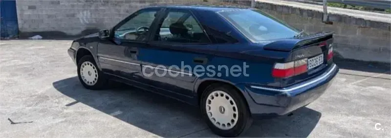 Usado Citroën Xantia 90 CV (66 kW) 2000 Azul Berlina
