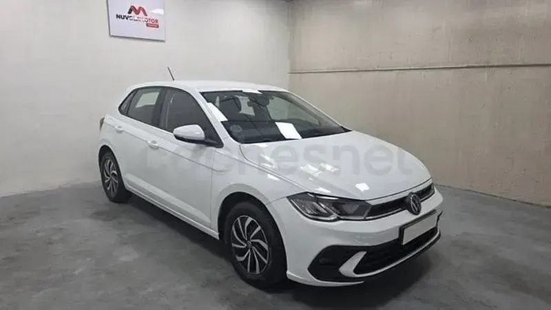 Usado VW Polo Life 95 CV (69 kW) 2023 Blanco Utilitario