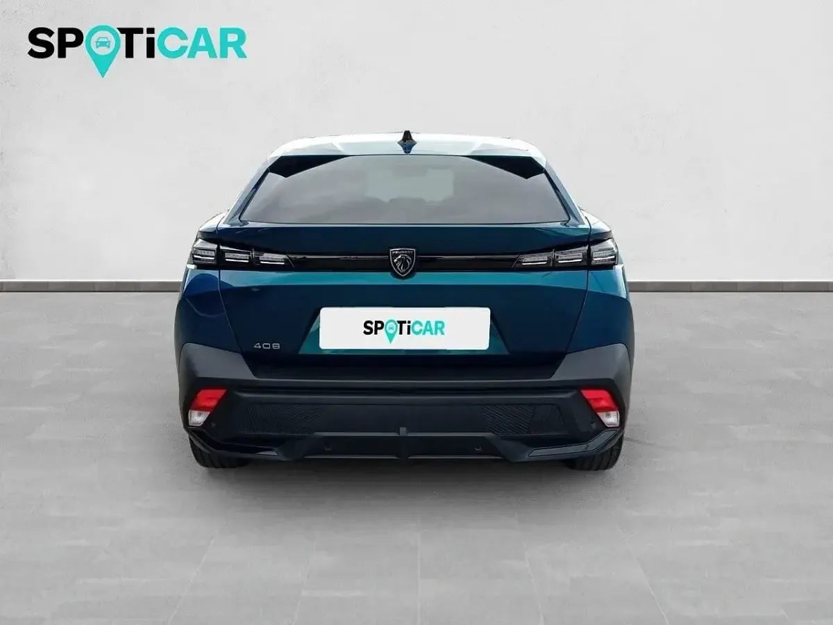 Usado Peugeot 408 Allure 130 CV (95 kW) 2023 Verde SUV