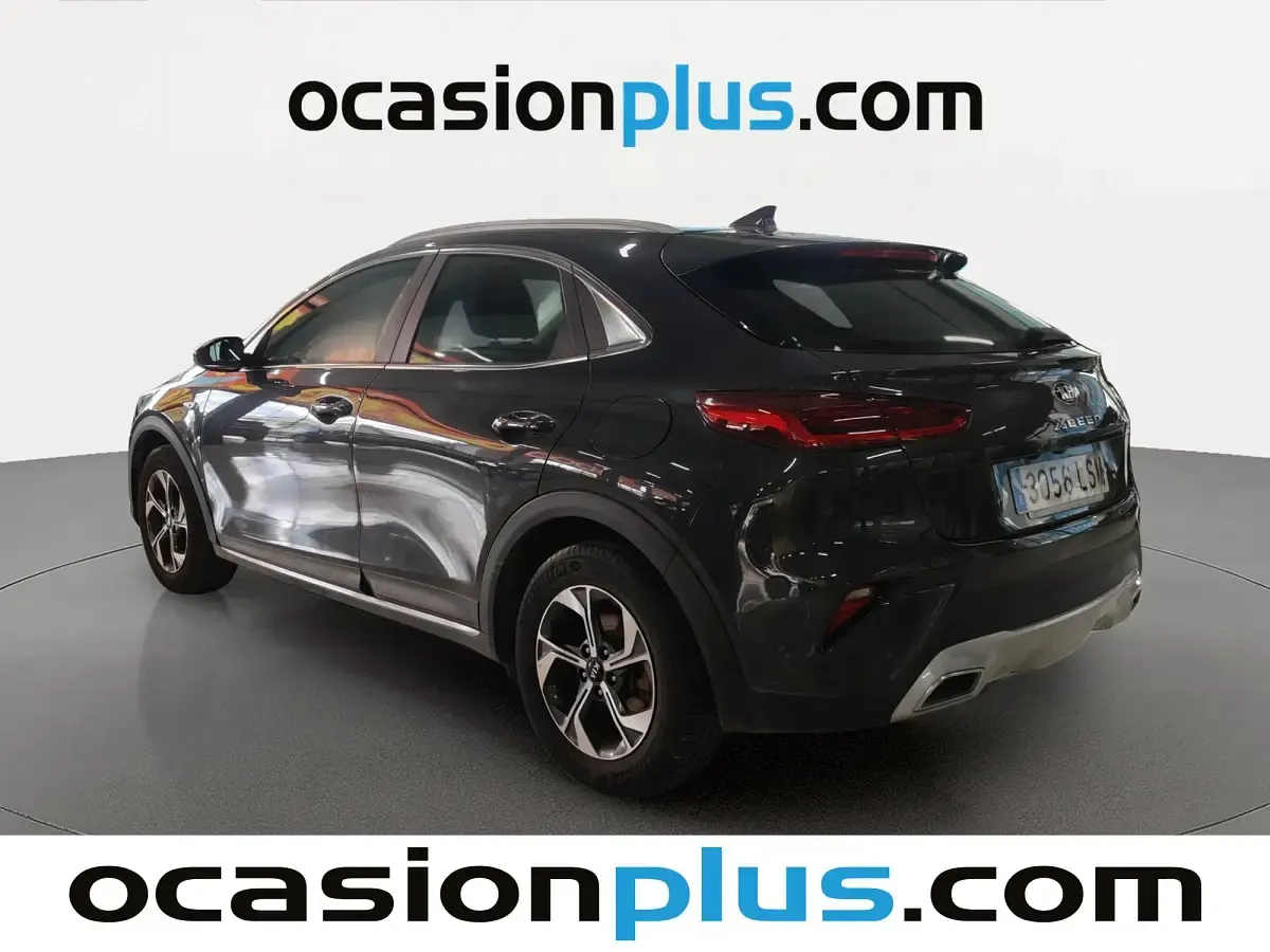 Usado Kia XCeed 120 HP (88 kW) 2021 Cinzento SUV