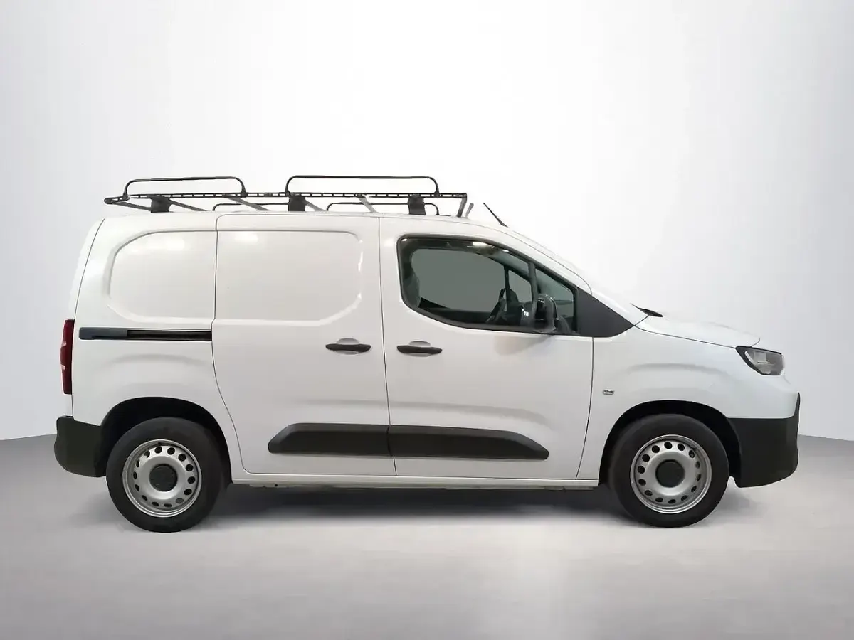 Usado Toyota Proace City City 132 CV (97 kW) 2024 Blanco Monovolumen