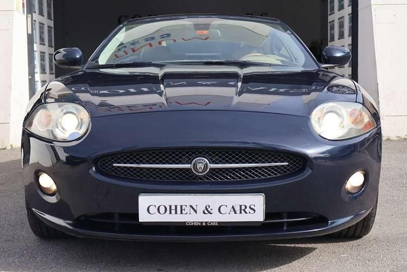 Usado Jaguar XK 298 CV (219 kW) 2006 Azul Coupe