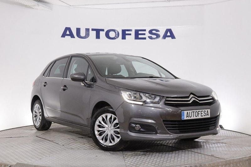 Begagnad Citroën C4 Feel 110 HK (80 kW) 2017 Grå Halvkombi