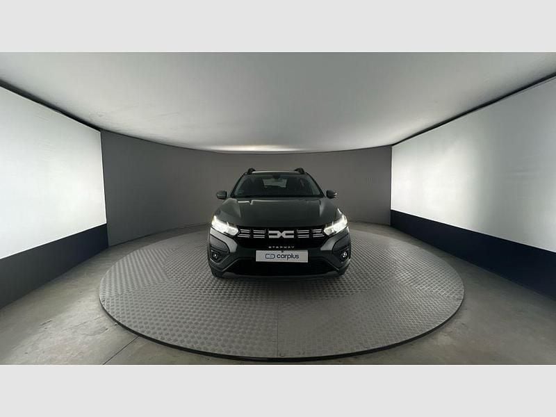 Usado Dacia Sandero Expression 91 CV (66 kW) 2024 Liquen caqui (metalizado)