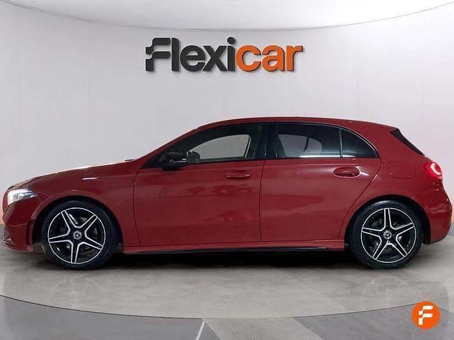 Usado Mercedes A180 116 CV (85 kW) 2019 Rojo Berlina