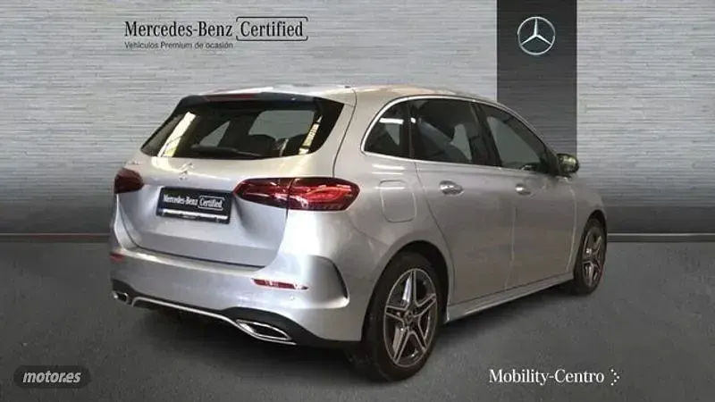 Usado Mercedes B250 217 CV (159 kW) 2025 Plateado Utilitario