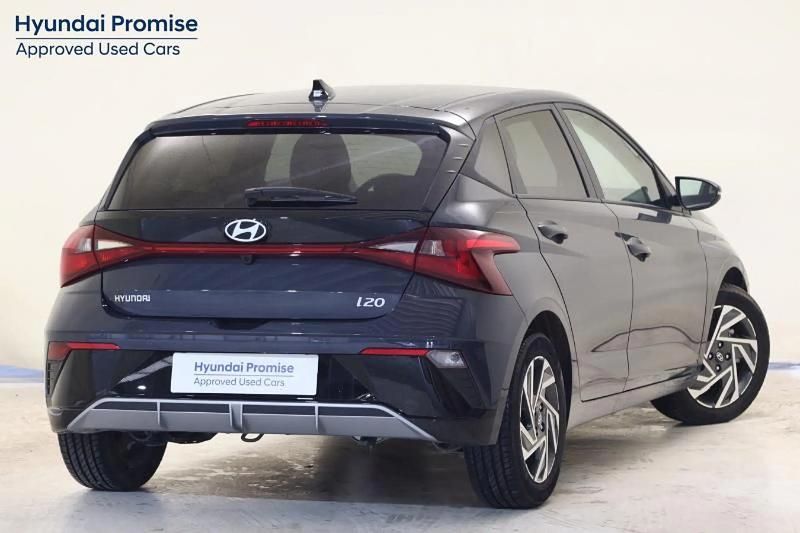 Usado Hyundai i20 100 CV (73 kW) 2025 Gris/plata Utilitario