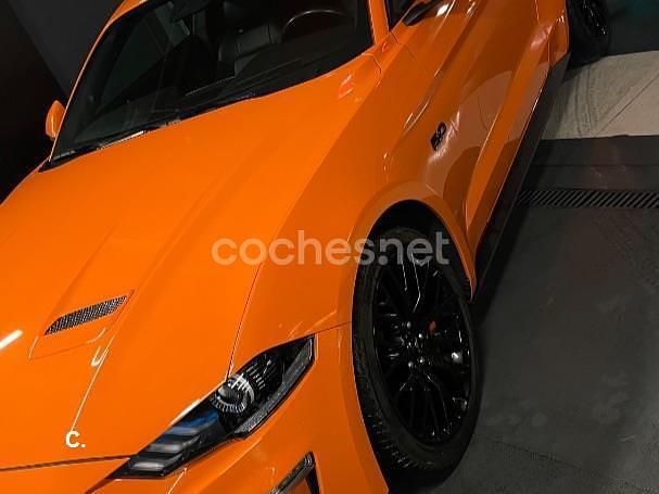 Usado Ford Mustang GT 450 CV (330 kW) 2021 Naranja Coupe